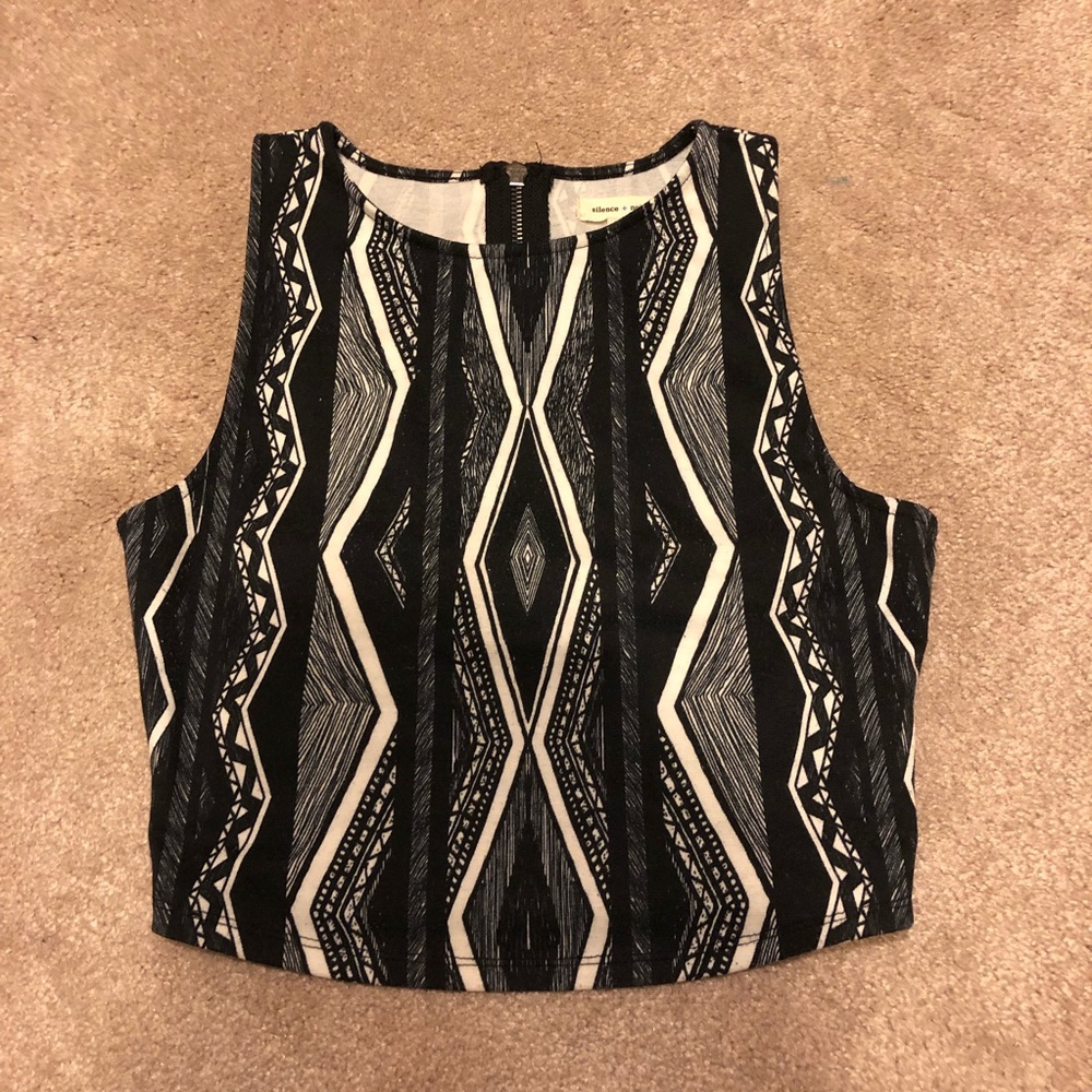 Silence + Noise / Urban Outfitters Crop Top
